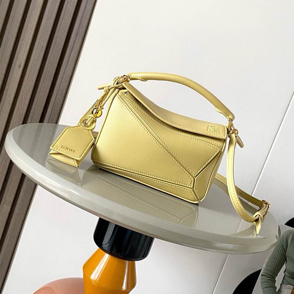 L0ew* Mini Featherlight Puzzle bag in nappa lambskin(HIGH-END GRADE)